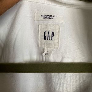 Gap button down